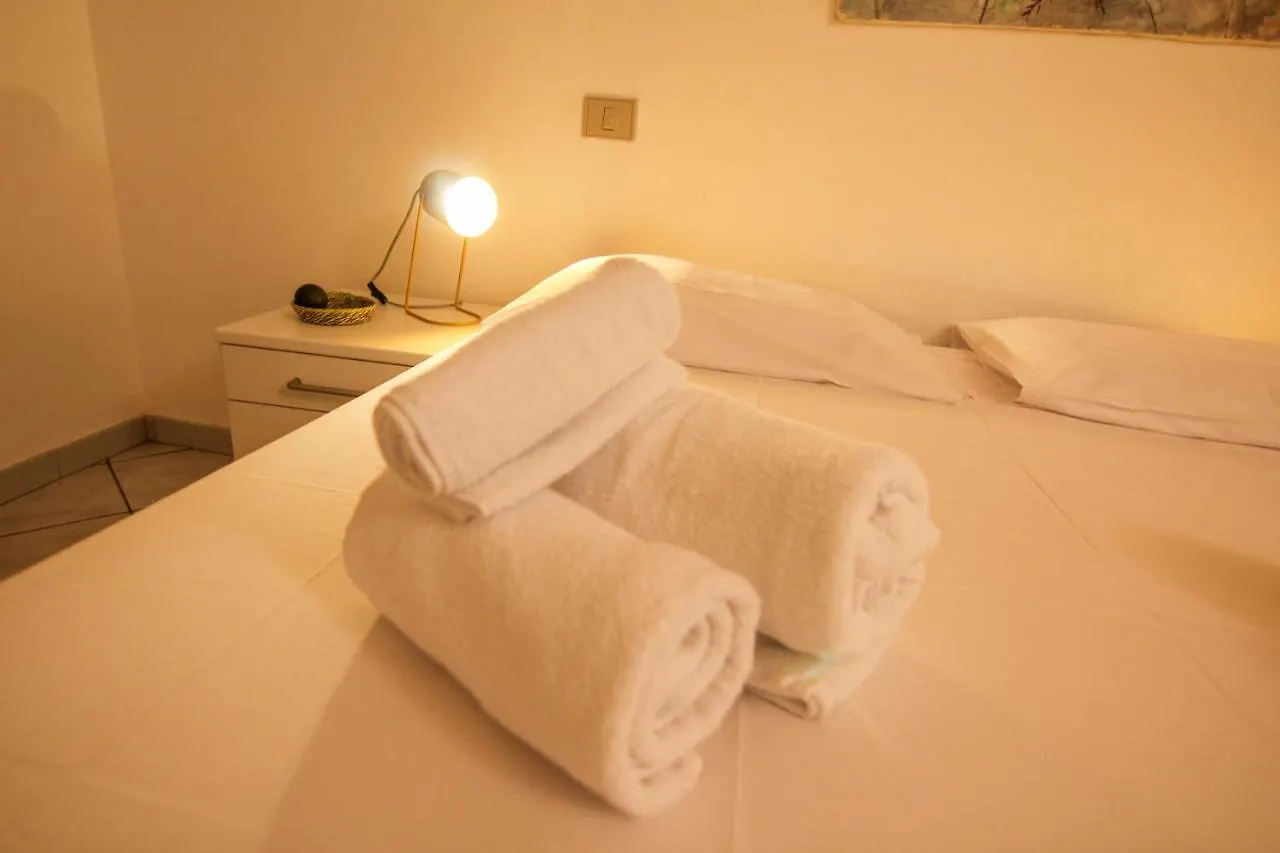 I Host Apartment - Piazza Civica 5 Alghero