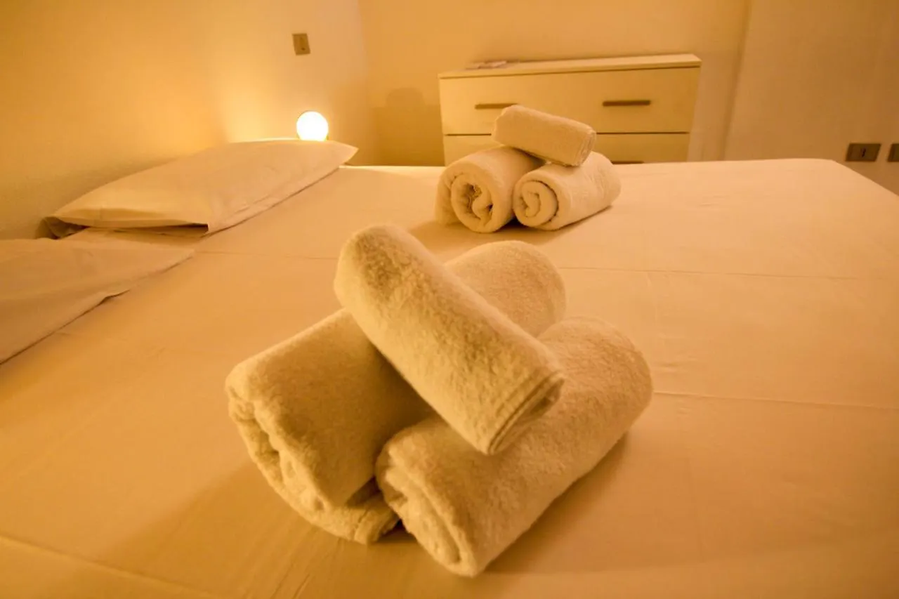 I Host Apartment - Piazza Civica 5 Alghero
